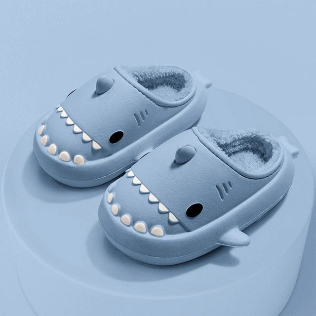 Cozy Shark Hausschuhe vampyy.shop